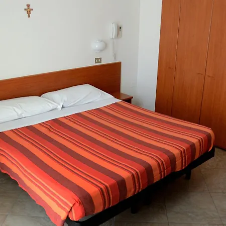 Trinidad Hotell Rimini